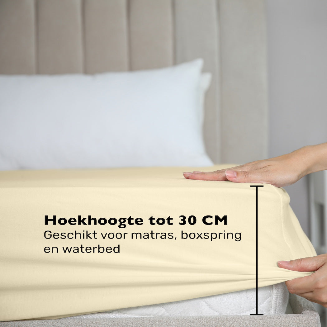 De maximale hoekhoogte van deze ecru jersey hoeslaken is 30 cm. Geschikt voor matras, boxspring en waterbed. 