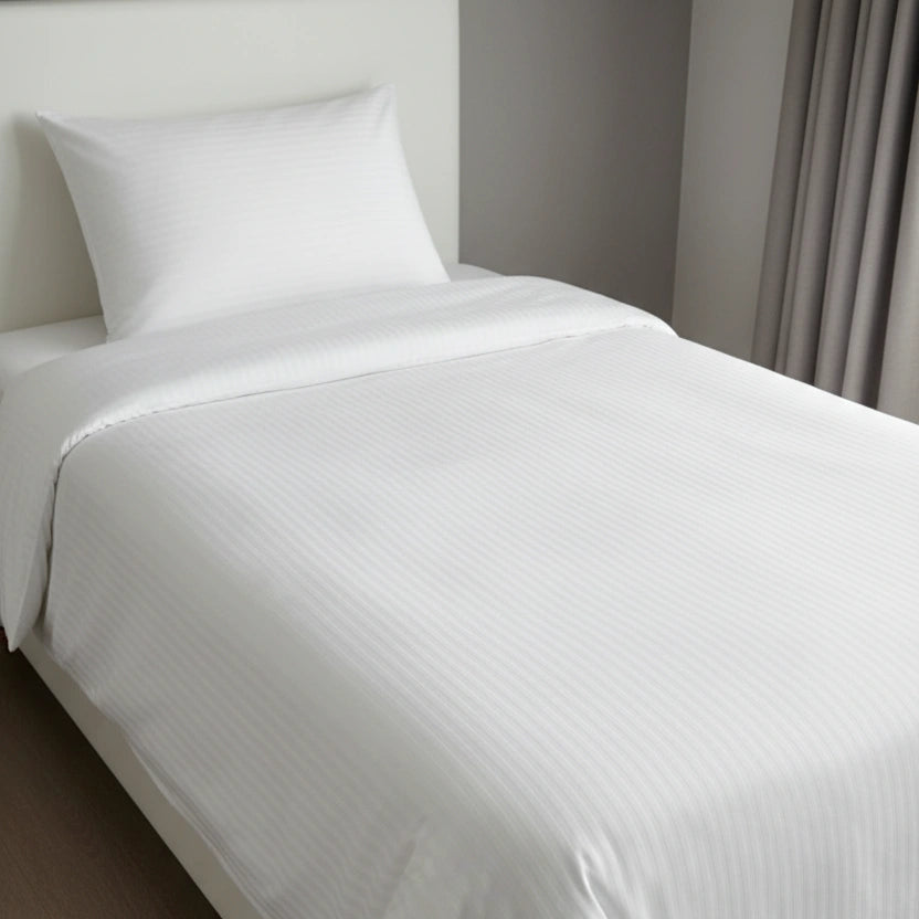 Hotel Dekbedovertrek 140x200 - Satijn streep 10mm - Wit