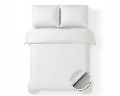 Hotel Dekbedovertrek 240x220 - Satijn streep 10mm - Wit