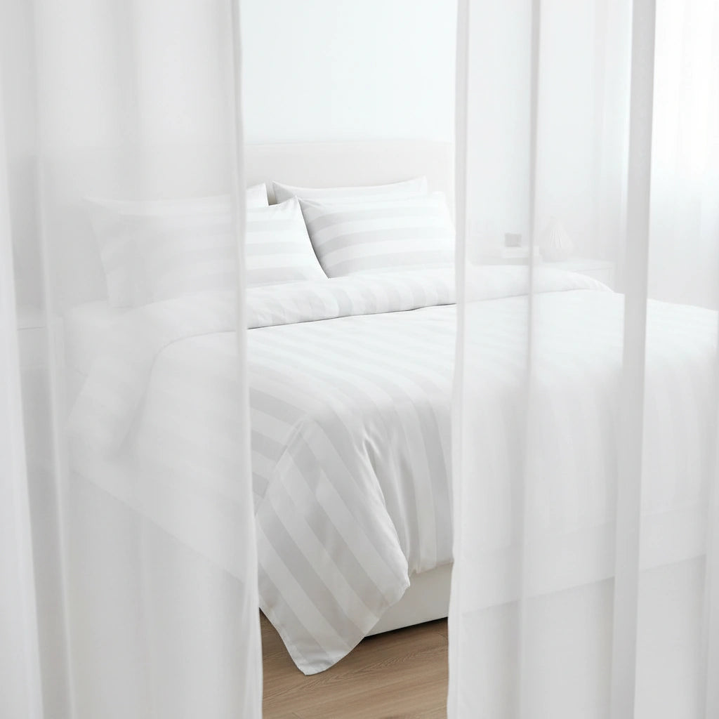 Hotel Dekbedovertrek 240x220 - Satijn streep 27mm - Wit