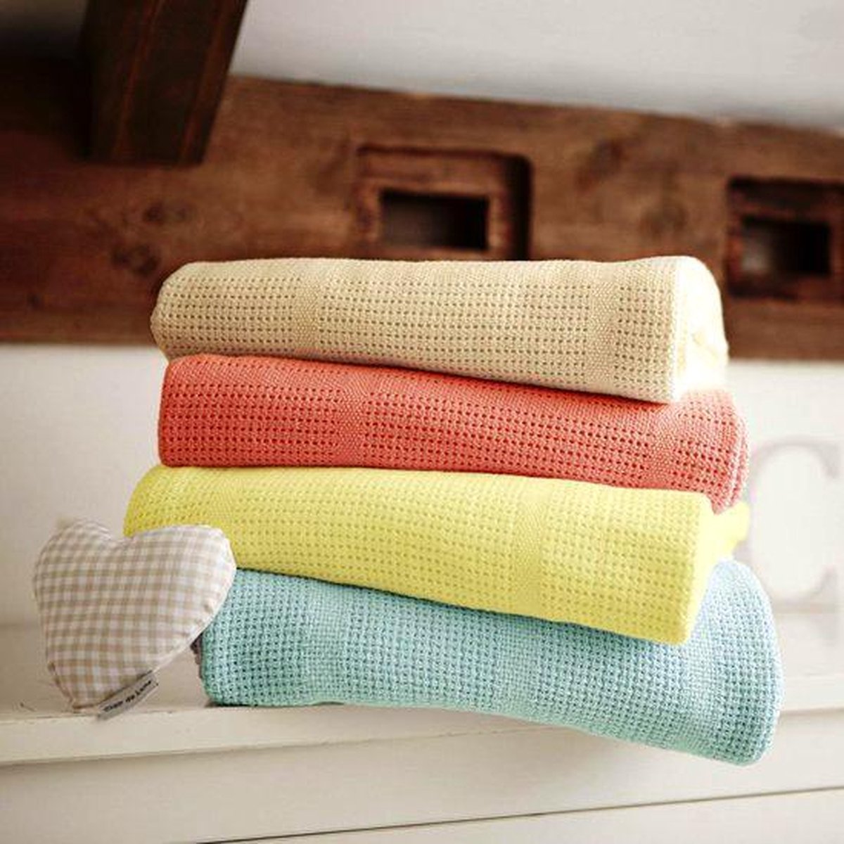 Plaids van 100% katoen in meerdere zachte kleuren - ideaal als deken voor bed, bank, ledikant of huisdier - Beterkatoen